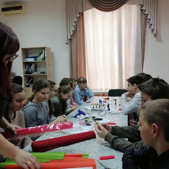 Ох, девчонки, девчонки! Не стойте в сторонке!🌷