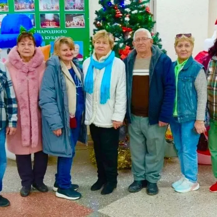 члены ветеранской организации ст. Калининской присутствовали на новогоднем концерте "Любимые мелодии в рождественскую ночь"