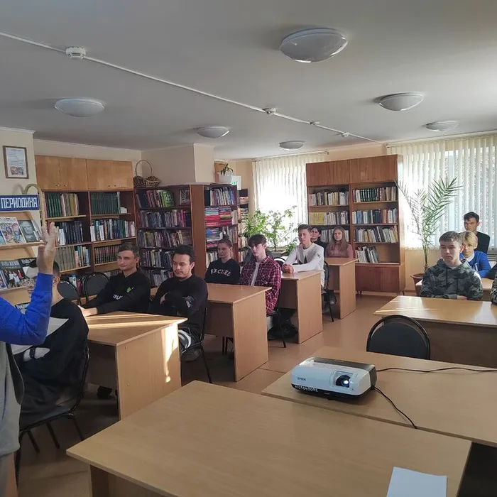 Познавательный час "История новогодней игрушки".