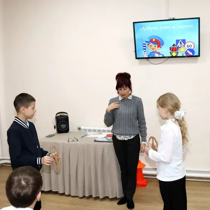 познавательно-игровая программа «Азбука улиц и дорог»