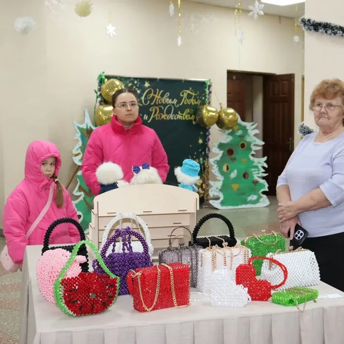 Рождественская выставка прикладного и художественного творчества