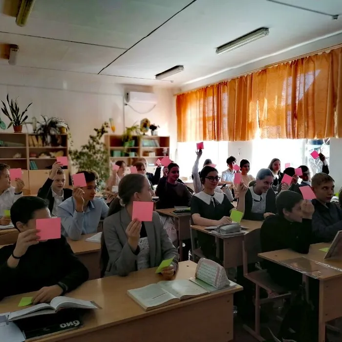 Информационный час с викториной "Твой выбор".