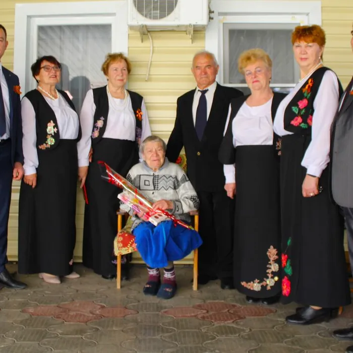 Поздравление на дому&nbsp;ветеранов – тружеников тыла! 